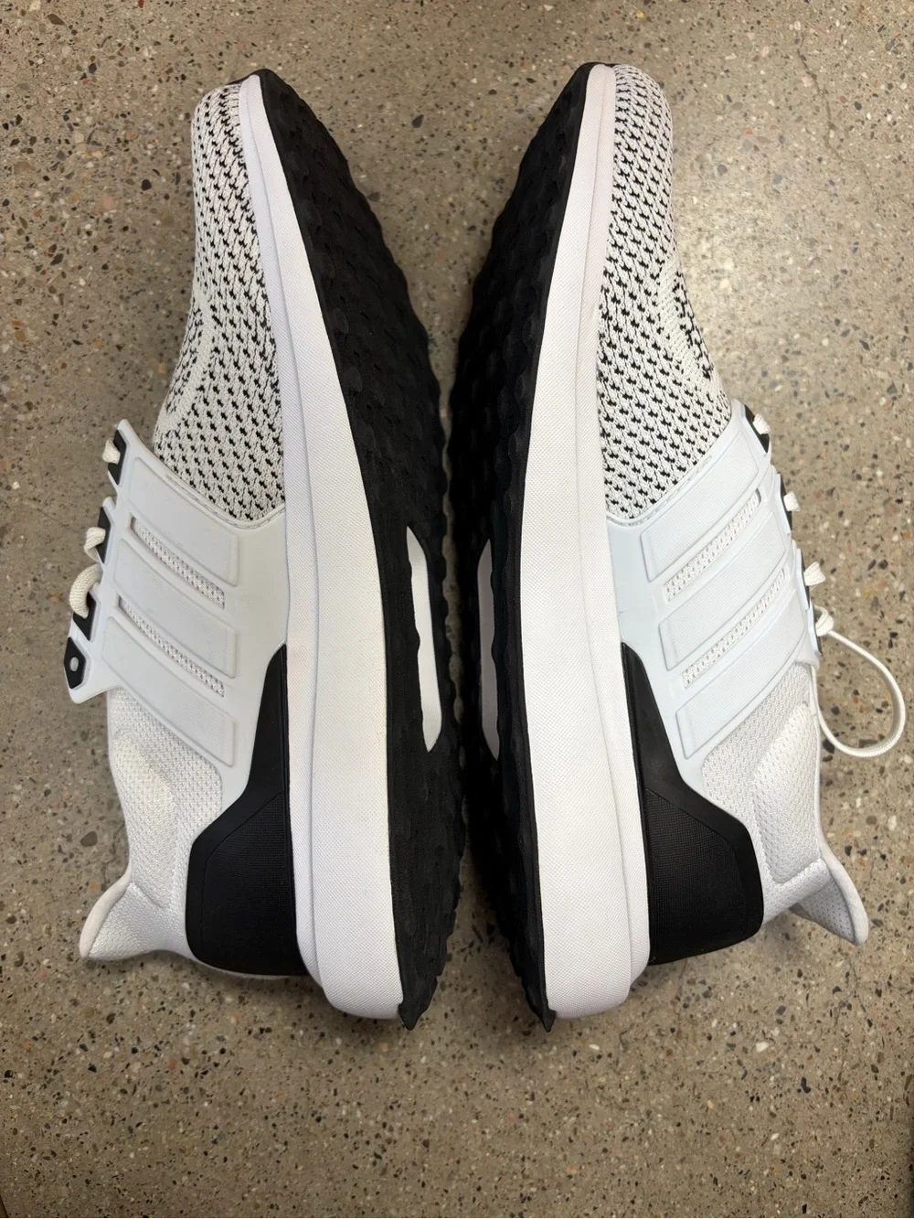 adidas Men’s White Athletic Running Shoes with Black Heel Accent